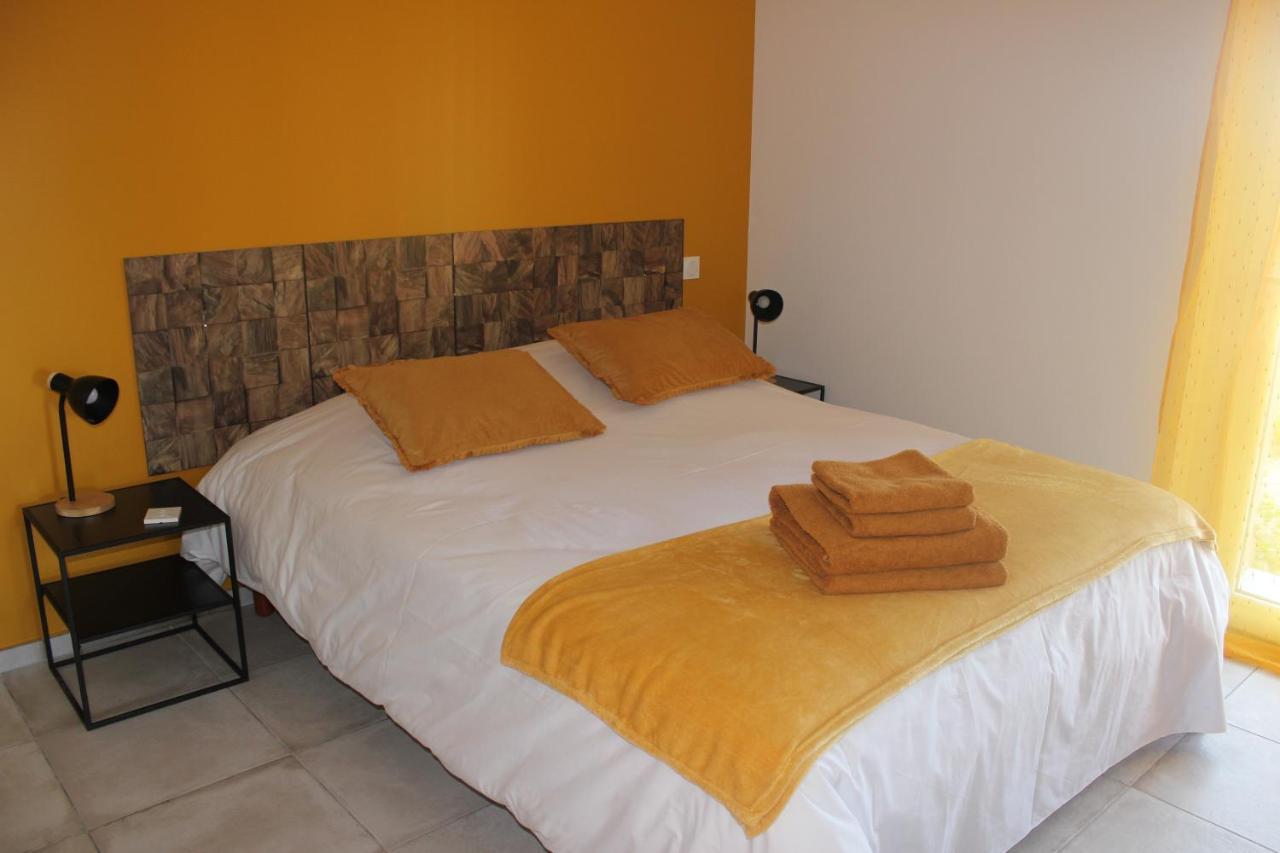 Gite De Charme Pour 10 Personnes Camelas Luaran gambar